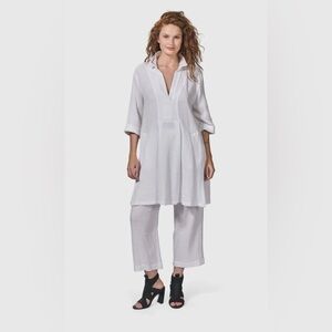 NWT ALEMBIKA RECREATION TUNIC
TOP, WHITE